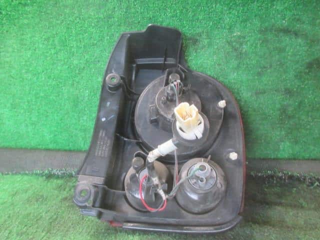 Left Tail Light SUZUKI Lapin 2011 DBA-HE22S 3567085K10 — photo 2