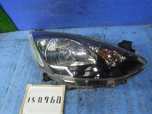 Right Headlight MAZDA Demio 2010 DBA-DE3FS — photo 1