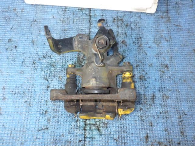 Rear Right Caliper SUBARU Pleo 2002 TA-RA1 — photo 2