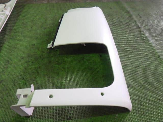 Left Front Side Body Panel Mitsubishi Fuso Fighter Mignon 2010 SKG-FK72FY MC978287 — photo 1