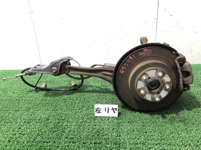 Rear Left Knuckle Hub Assembly SUBARU Legacy 1999 GF-BE5 28474AE000 — photo 1
