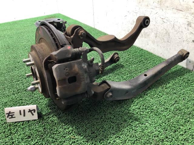 Rear Left Knuckle Hub Assembly SUBARU Legacy 1999 GF-BE5 28474AE000 — photo 2