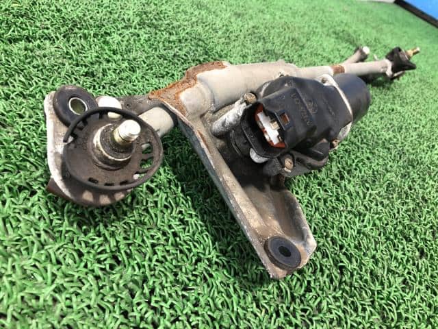 Front Wiper Motor SUBARU Legacy 1999 GF-BE5 86510AE000 — photo 2