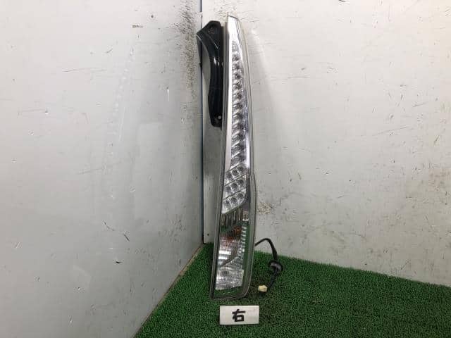 Right Tail Light SUBARU Stella 2013 DBA-LA100 — photo 1