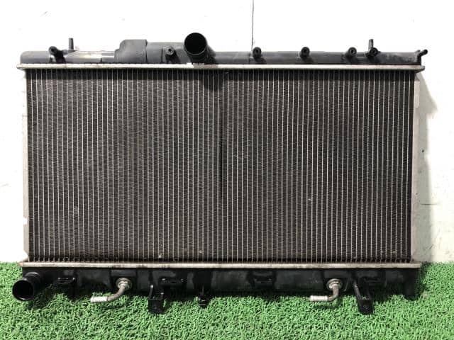 Radiator SUBARU Legacy 1999 GF-BE5 45111AE021 — photo 1