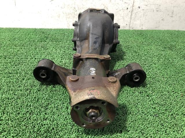 Rear Rigid Differential Assembly SUBARU Legacy 1999 GF-BE5 27011AA541 — photo 1