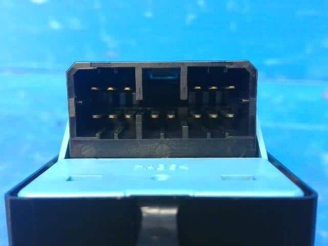 Power Window Switch SUZUKI Every 2004 TE-DA62V 3799084G20 — photo 3
