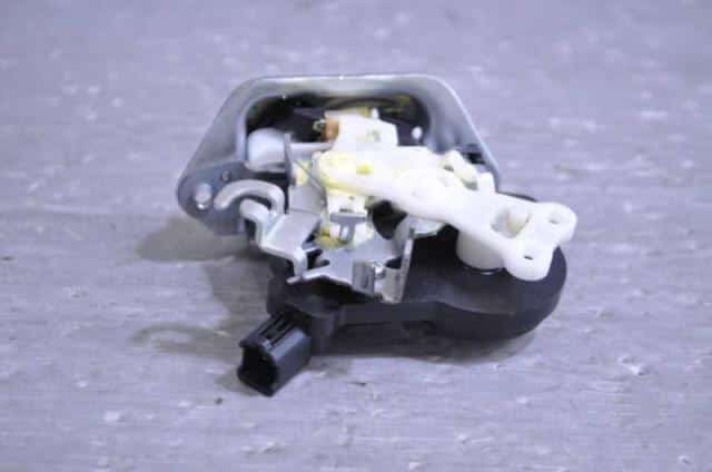 Back Door Lock Actuator SUZUKI Alto 2013 DBA-HA35S — photo 9