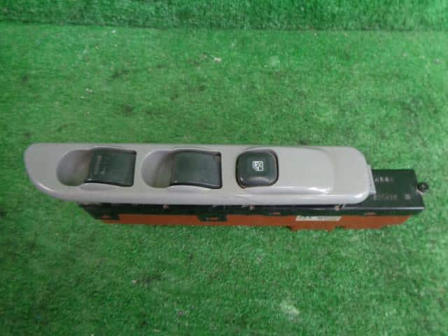 Power Window Switch Mitsubishi Fuso Canter 2008 PDG-FB70B MK421117 — photo 1