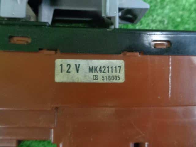Power Window Switch Mitsubishi Fuso Canter 2008 PDG-FB70B MK421117 — photo 2