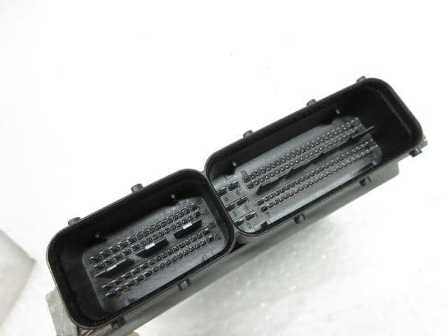 Engine Control Unit VOLKSWAGEN The Beetle 2013 DBA-16CBZ 03F906070CM — photo 5