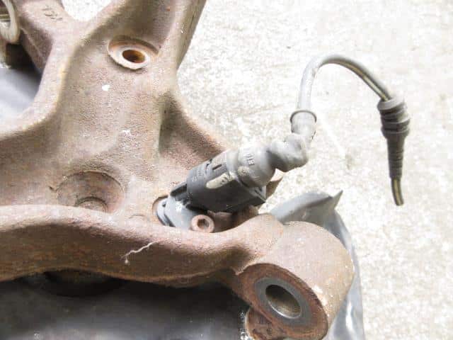 Rear Right Knuckle Hub Assembly VOLKSWAGEN The Beetle 2013 DBA-16CBZ — photo 7