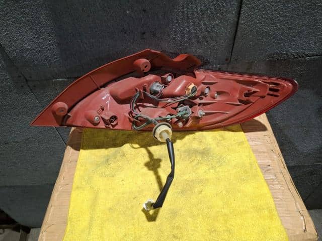 Left Tail Light MAZDA Demio 2007 DBA-DE3FS D65151160F — photo 5