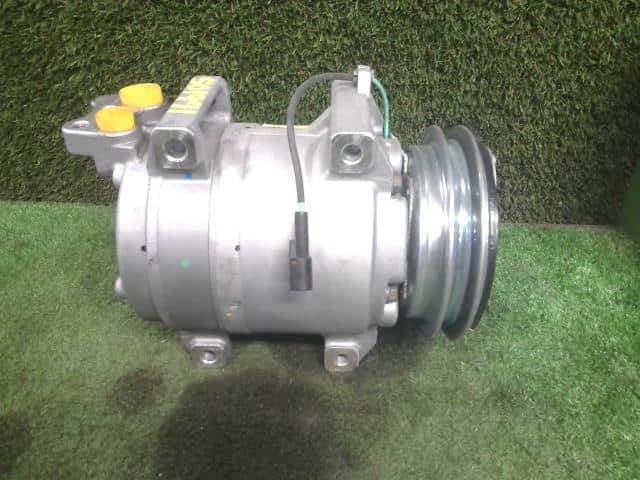 A/C Compressor ISUZU ELF 2014 TKG-NMR85N 8982861990 — photo 1