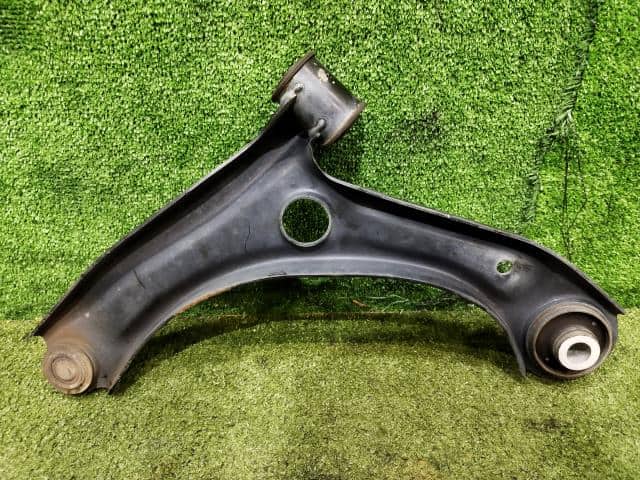 Front Right Lower Control Arm SUZUKI Wagon R 2019 DBA-MH35S 4520174P10 — photo 2
