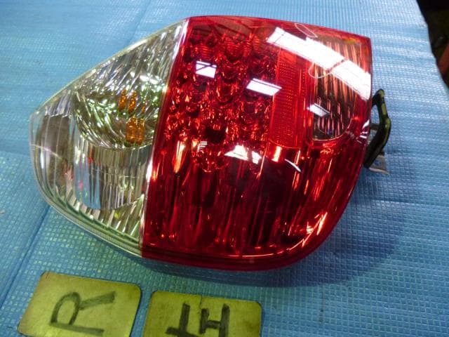 Left Tail Light HONDA Fit 2005 DBA-GD1 — photo 3