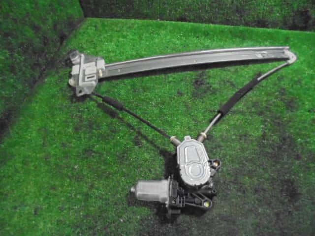 Front Left Door Regulator DAIHATSU Move 2004 LA-L150S — photo 2