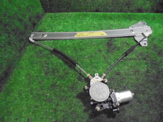 Front Left Door Regulator DAIHATSU Move 2004 LA-L150S — photo 1