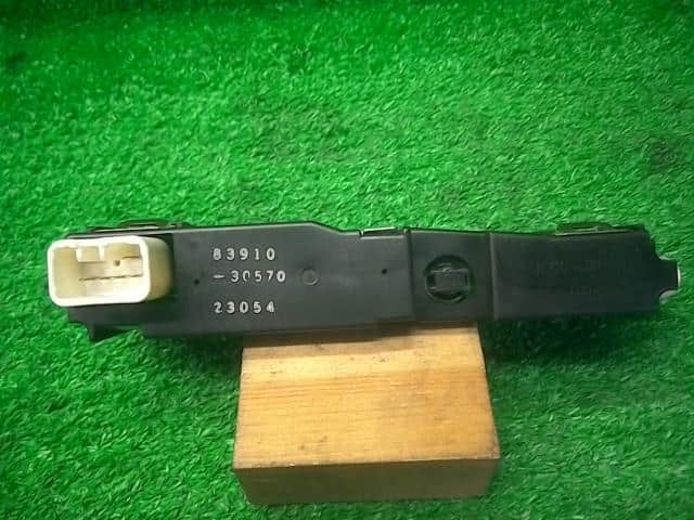 Watch TOYOTA Aristo 2000 GH-JZS161 — photo 4