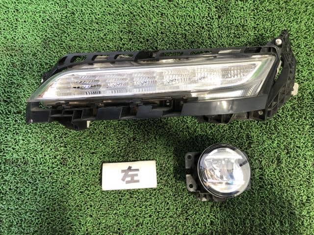Left Fog Light SUZUKI Solio 2018 DAA-MA46S 3550285P00 — photo 1