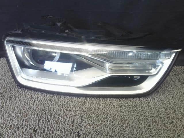 Right Headlight AUDI Audi q3 2015 ABA-8UCULB — photo 1