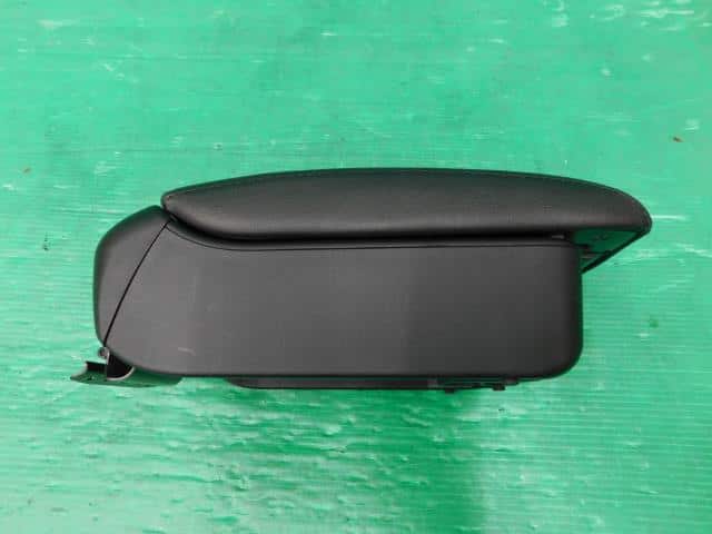 Console Box SUBARU Legacy 2005 TA-BP5 — photo 5
