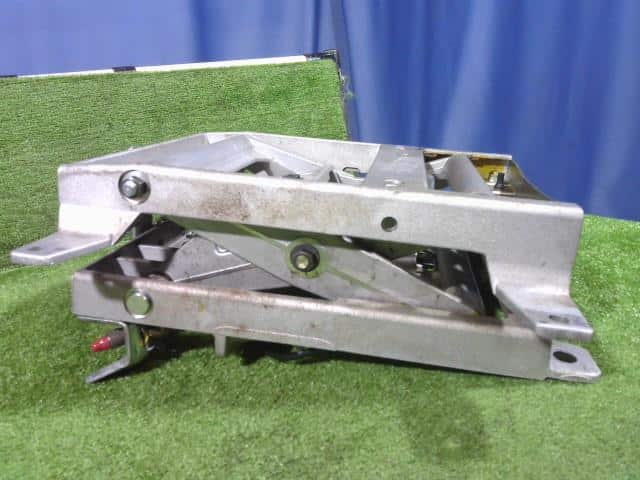 Seat Rail ISUZU Forward 2013 TKG-FRR90S2 1755381838 — photo 3