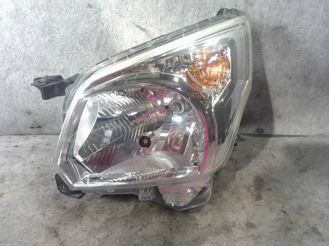 Left Headlight SUZUKI Spacia 2013 DBA-MK32S 3532081M00 — photo 1