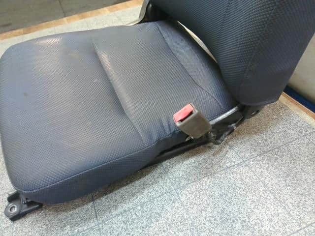 Driver's Seat Mitsubishi Fuso Canter 2007 PDG-FE70B MK566570 — photo 5