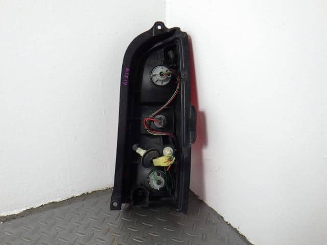 Left Tail Light SUZUKI Every 2004 GH-DA62W 3567063H00 — photo 2