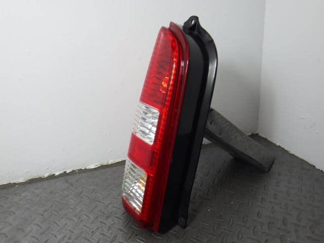 Left Tail Light SUZUKI Every 2004 GH-DA62W 3567063H00 — photo 5