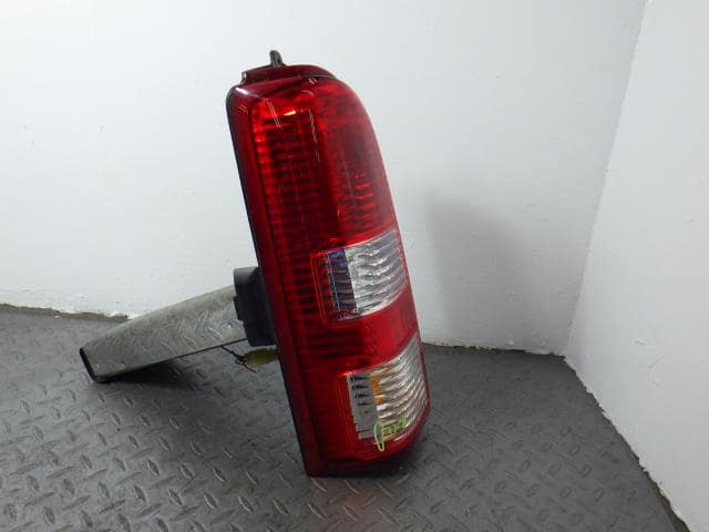 Left Tail Light SUZUKI Every 2004 GH-DA62W 3567063H00 — photo 4