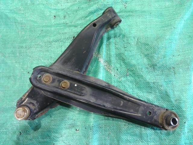 Front Left Lower Control Arm SUBARU Sambar 2008 EBD-TV1 — photo 1