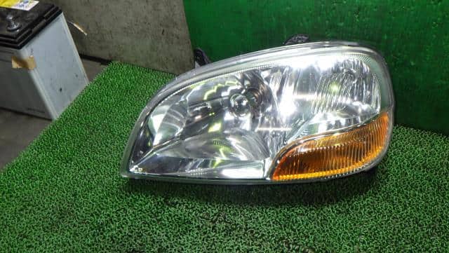 Left Headlight SUZUKI Swift 2000 GH-HT51S 3532080G10 — photo 4