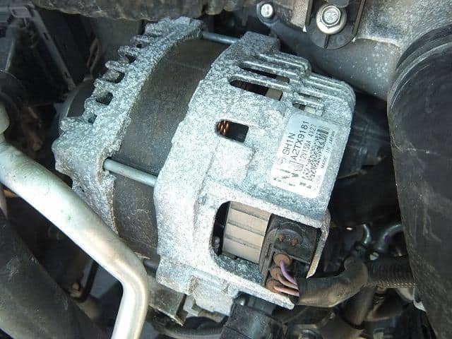 Alternator MAZDA Atenza 2015 LDA-GJ2FP SH1N18300A — photo 1