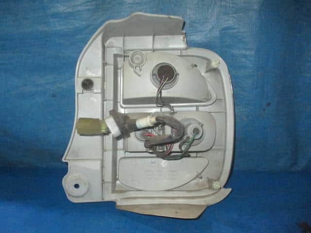 Left Tail Light SUZUKI Lapin 2006 CBA-HE21S 3567075H10 — photo 2