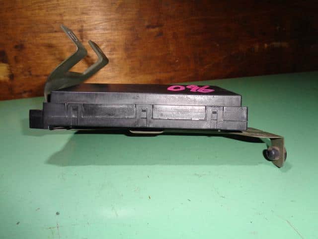 Engine Control Unit SUZUKI Wagon R 2004 CBA-MH21S E6T18772H2 — photo 4