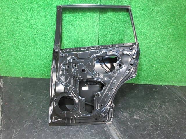 Rear Right Door Panel TOYOTA 2021 3BA-ZSG10 6700316280 — photo 3