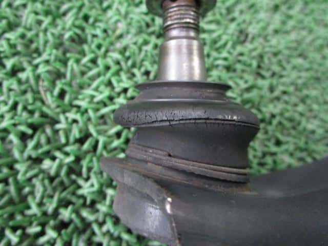 Front Right Lower Control Arm MAZDA Flair crossover 2015 DBA-MS31S 1A1434300A — photo 2
