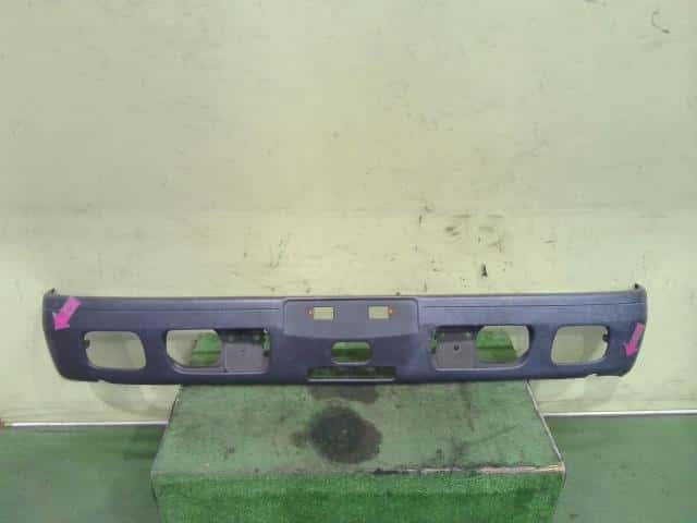 Front Bumper HINO Dutro 2008 BDG-XZU304M 5210137131 — photo 1