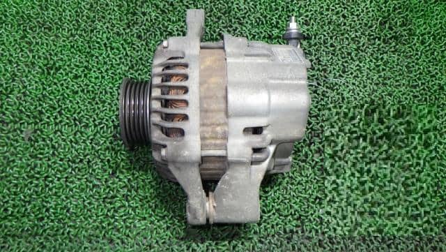 Alternator MAZDA Scrum 2007 EBD-DG64V 1A2518300 — photo 1