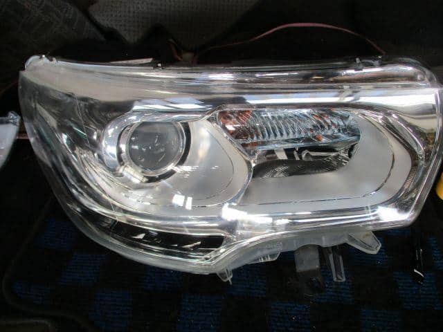 Right Headlight CITROEN Ds4 2012 ABA-B7C5F02S — photo 1