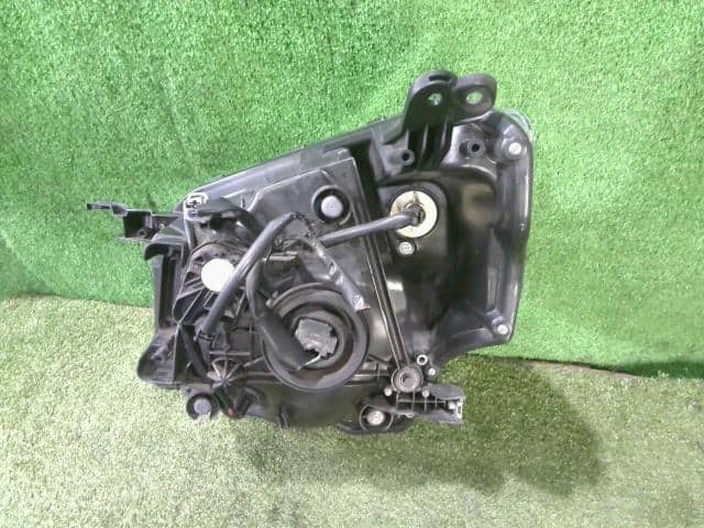 Right Headlight SUZUKI Spacia 2016 DAA-MK42S — photo 2