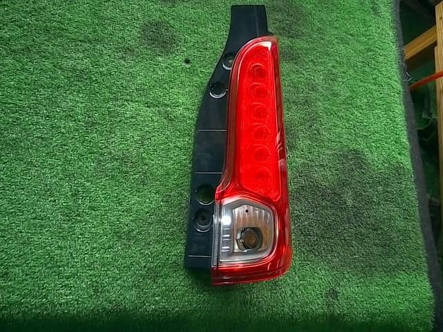 Right Tail Light SUZUKI Spacia 2016 DAA-MK42S 3565081M02 — photo 1