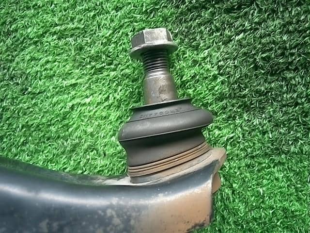 Front Left Lower Control Arm SUZUKI Spacia 2016 DAA-MK42S 4520285K11 — photo 3