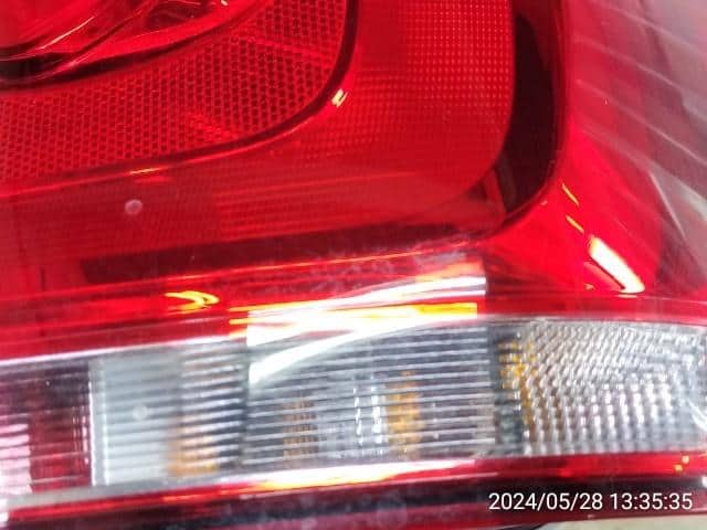 Right Tail Light VOLKSWAGEN Polo 2010 DBA-6RCBZ 6R0945258 — photo 2