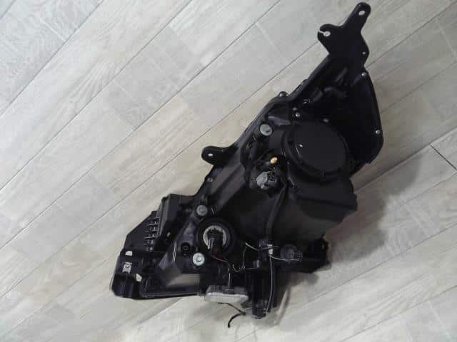 Right Headlight MAZDA MPV 2009 DBA-LY3P L52851031 — photo 6
