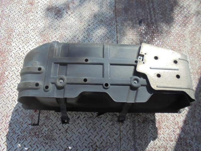Fuel Tank ISUZU Como 2004 KG-JVWE25 — photo 3