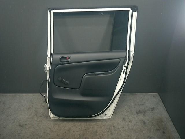 Rear Right Door Assembly TOYOTA Succeed 2018 DBE-NCP165 — photo 5