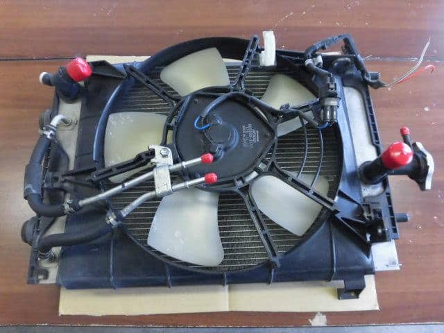 Radiator DAIHATSU Mira 2006 DBA-L285S — photo 1